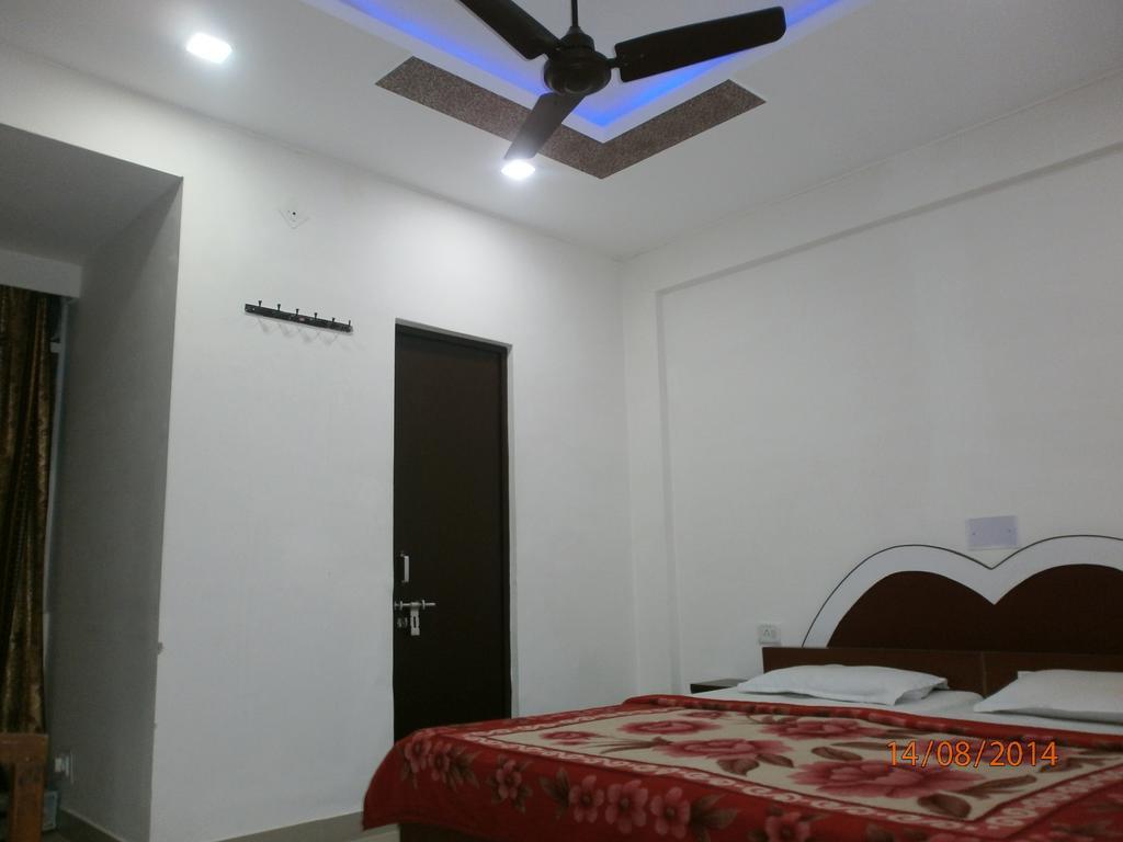 Hotel Safari آغْرا المظهر الخارجي الصورة
