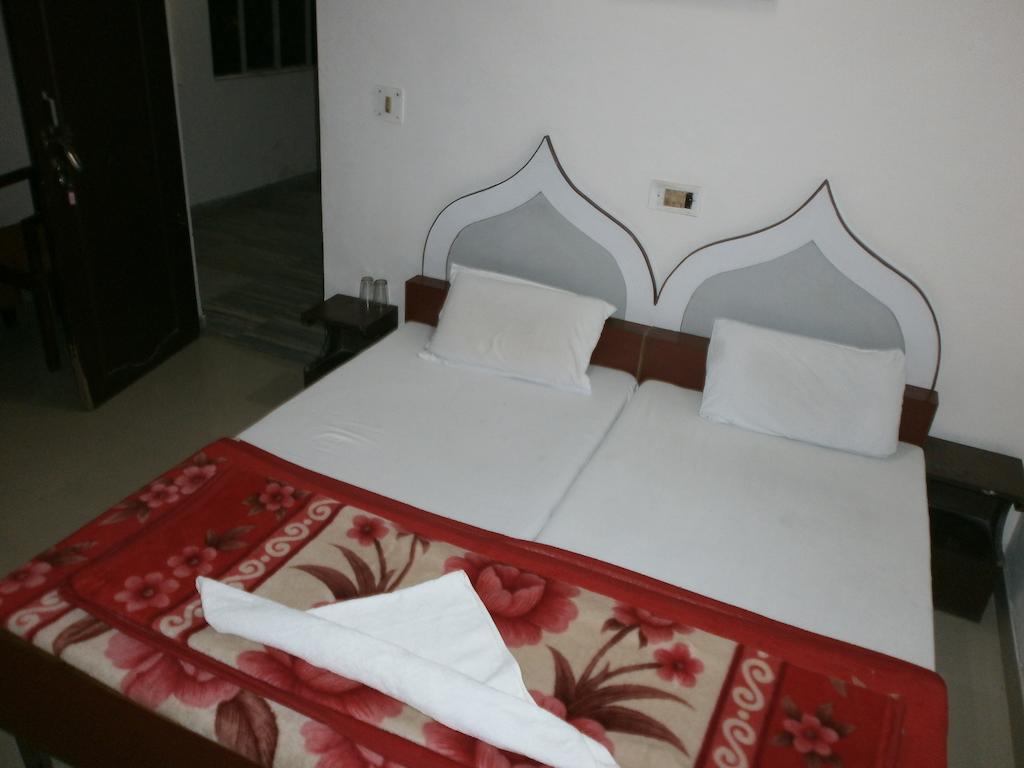 Hotel Safari آغْرا المظهر الخارجي الصورة