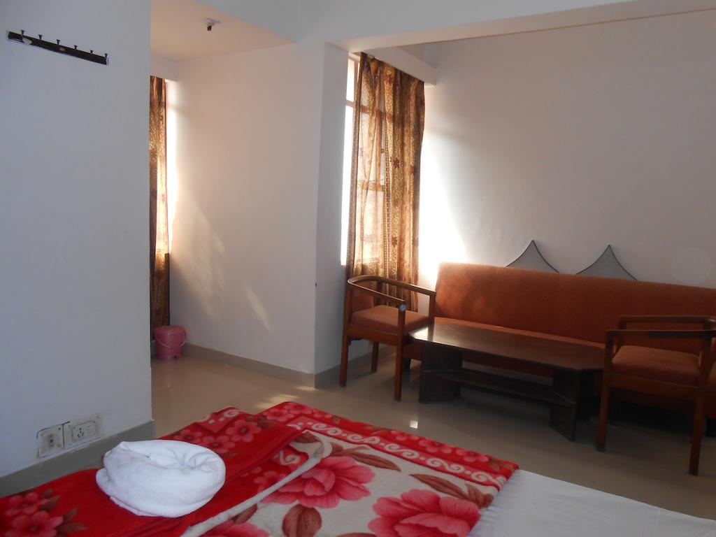 Hotel Safari آغْرا المظهر الخارجي الصورة