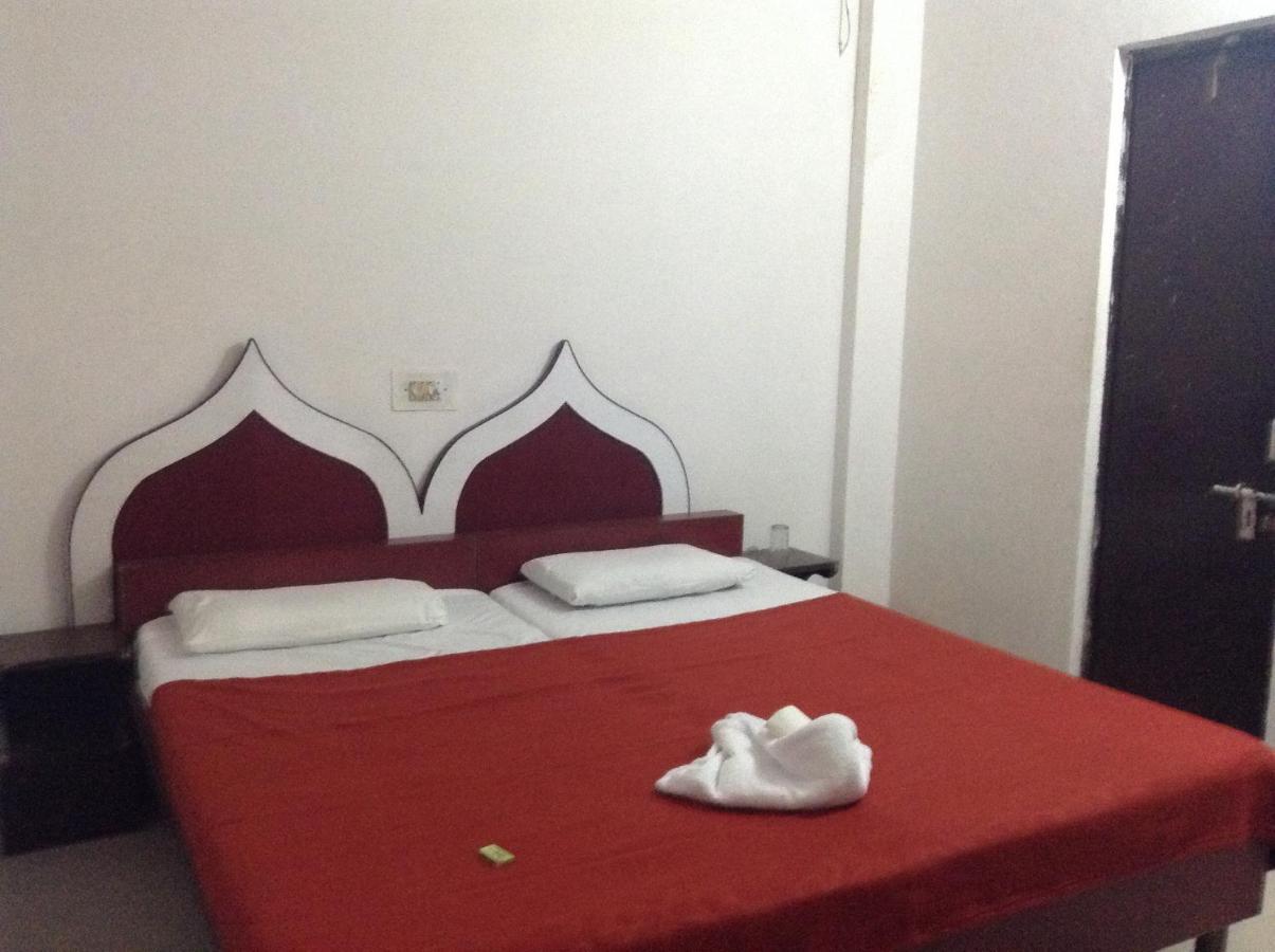 Hotel Safari آغْرا المظهر الخارجي الصورة